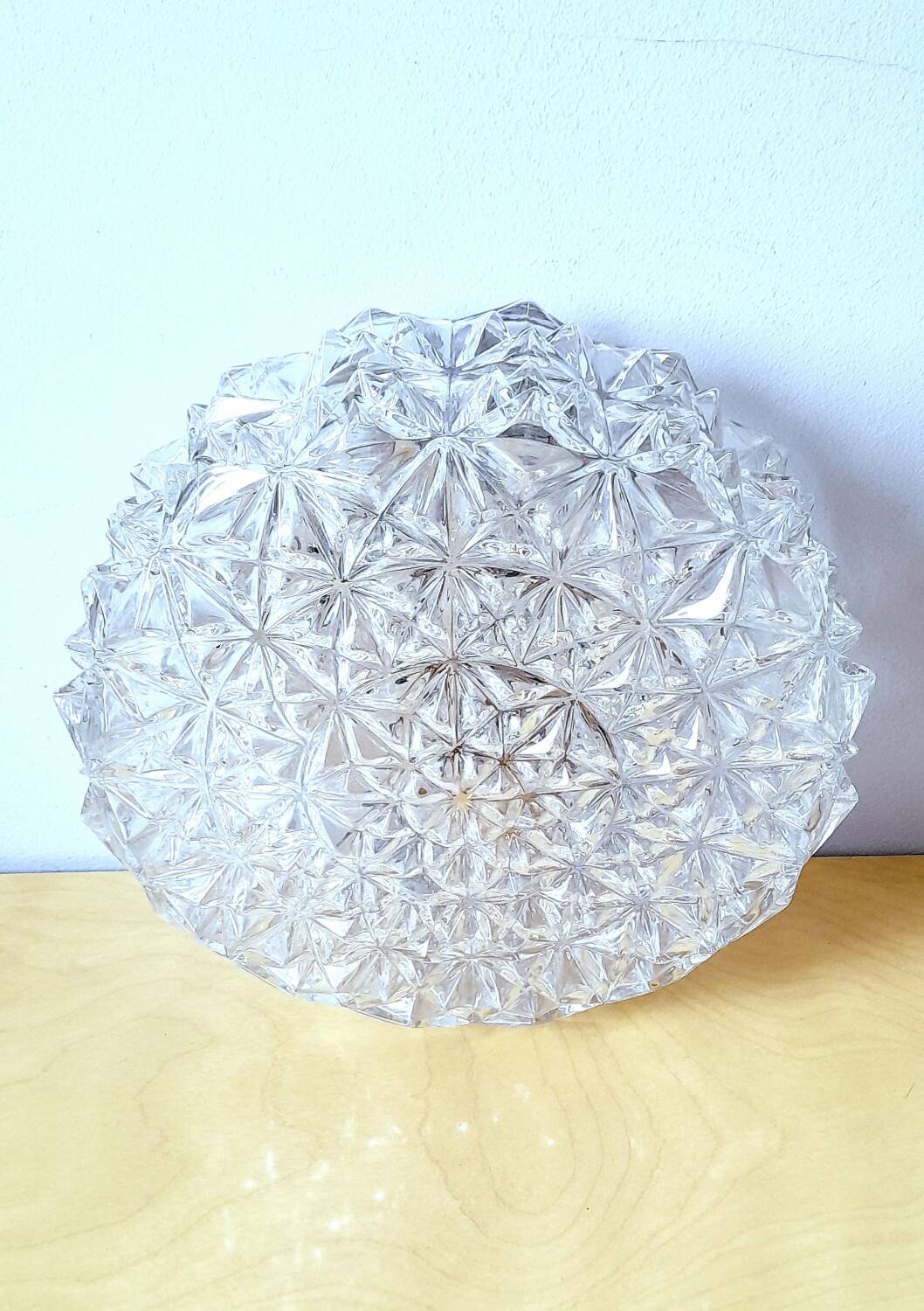 Plafonnier en verre ciselé 70s