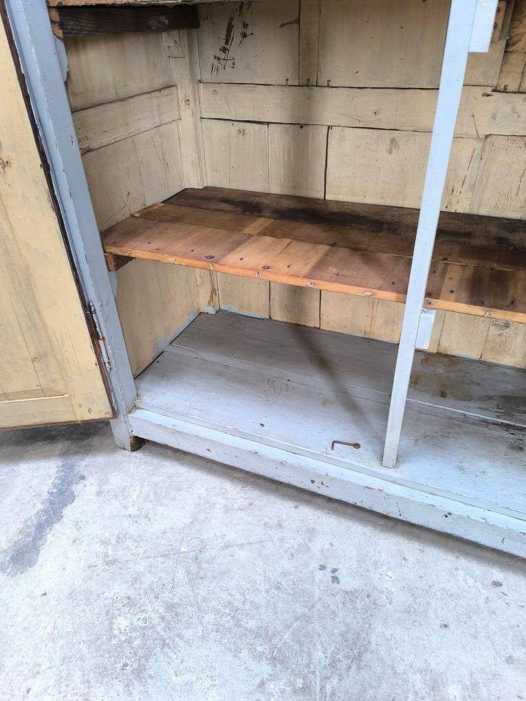 Workshop display cabinet