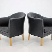 Pair of 1970s Mogens Hansen MH80 "Queen Chairs" in Black Leather and Oak