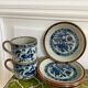 Tasses et assiettes en grès à fleurs