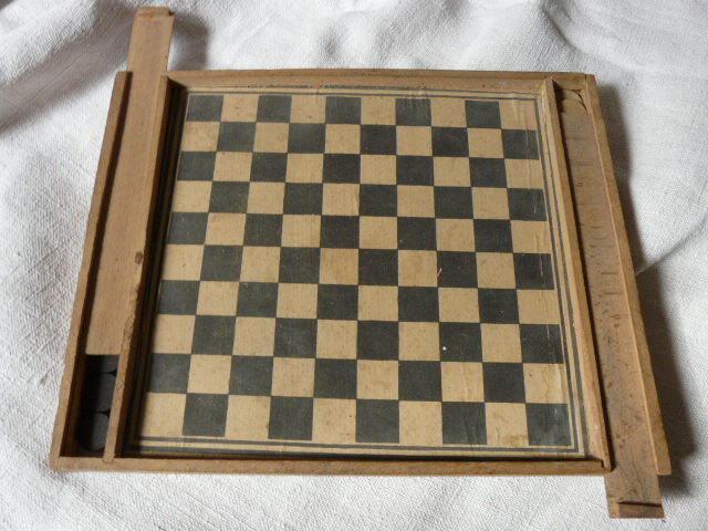 old game of checkers and game of the wooden goose