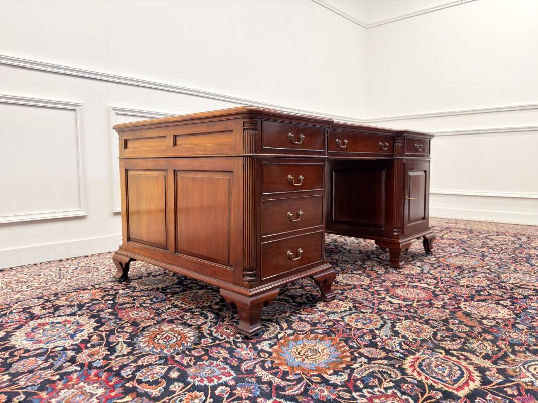 Classic English Chesterfield Partnerdesk Desk