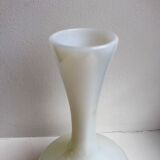 Small vase in white opaline 40s