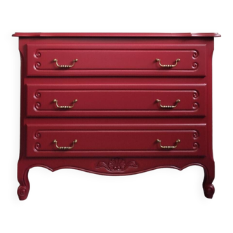 Vintage chest of drawers restyled in Bordeaux red