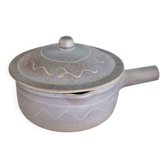 Enamelled terracotta saucepan