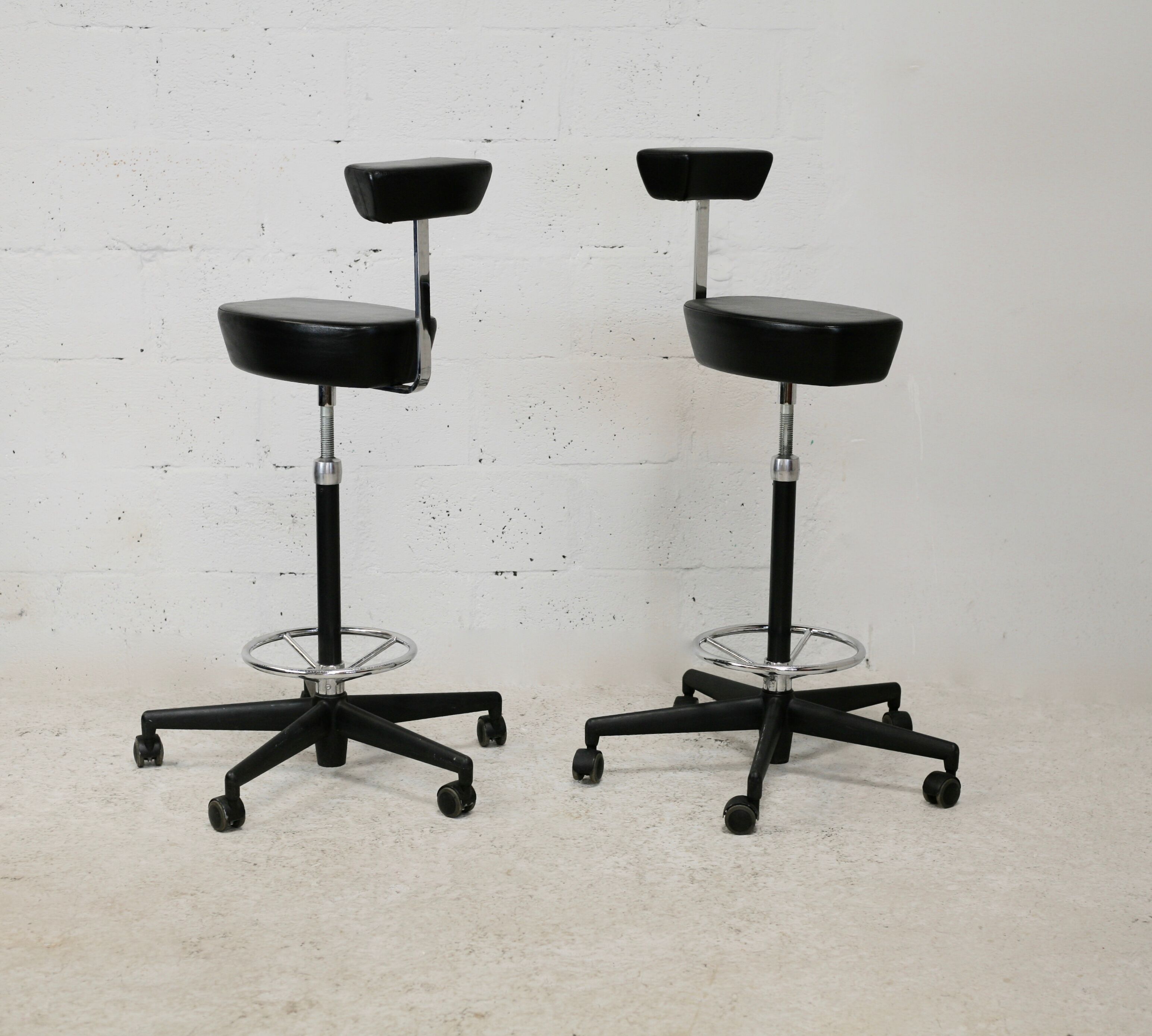 Pair of high stools by Georges Nelson, Vitra, 2001