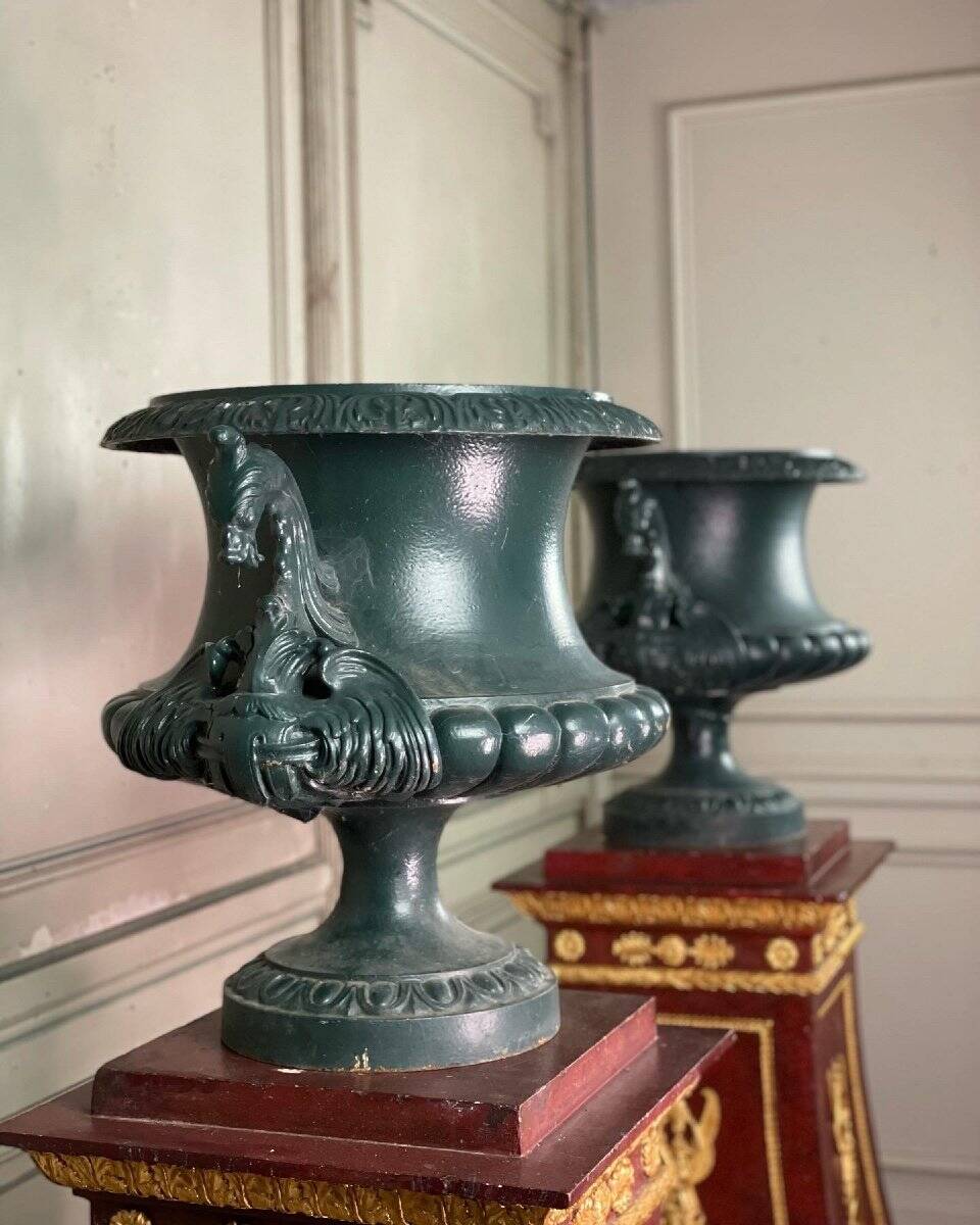 Set of 4 cast iron basins, Corneau foundry in Charleville.