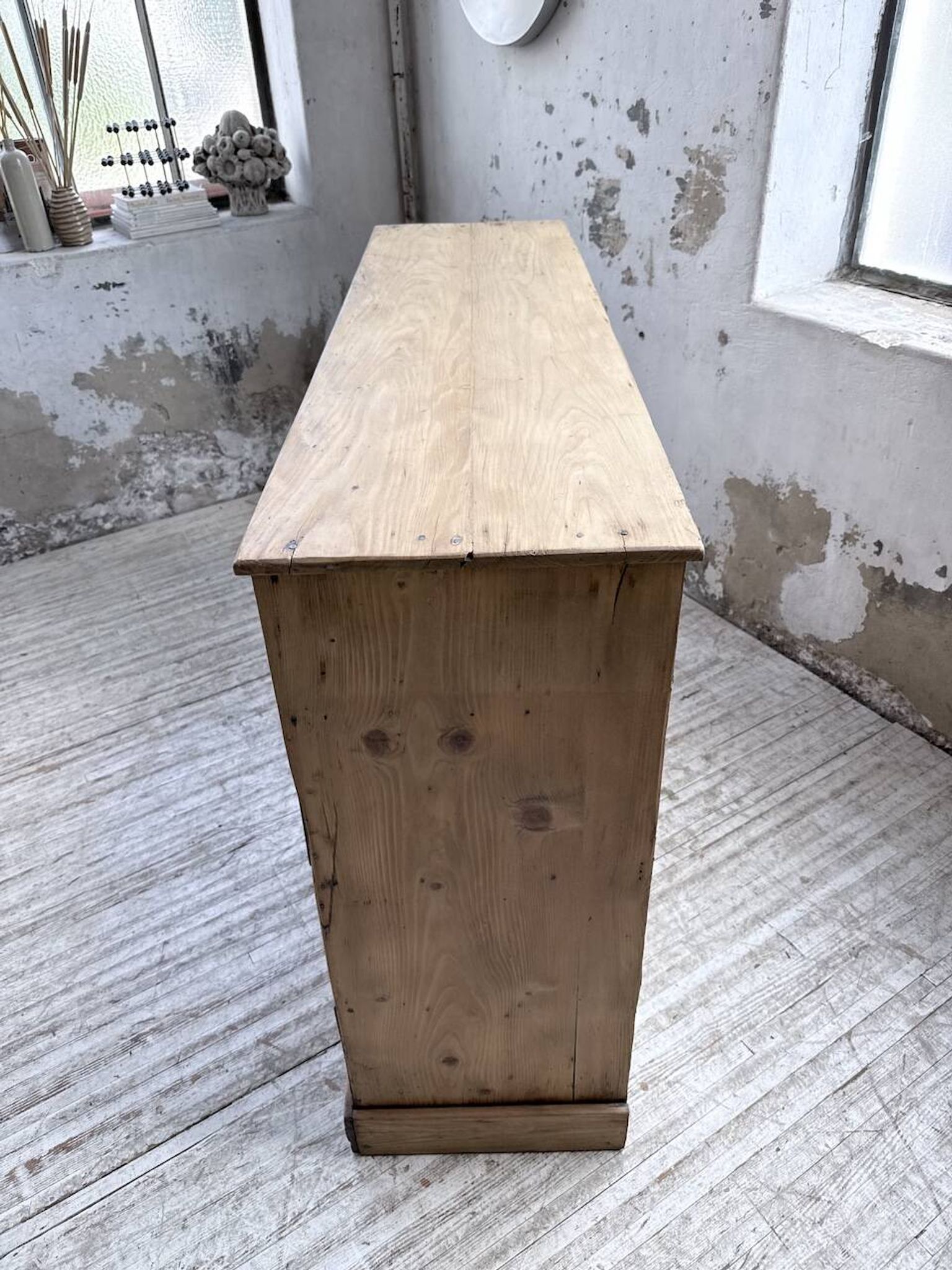 Meuble de métier pin à tiroirs 1950