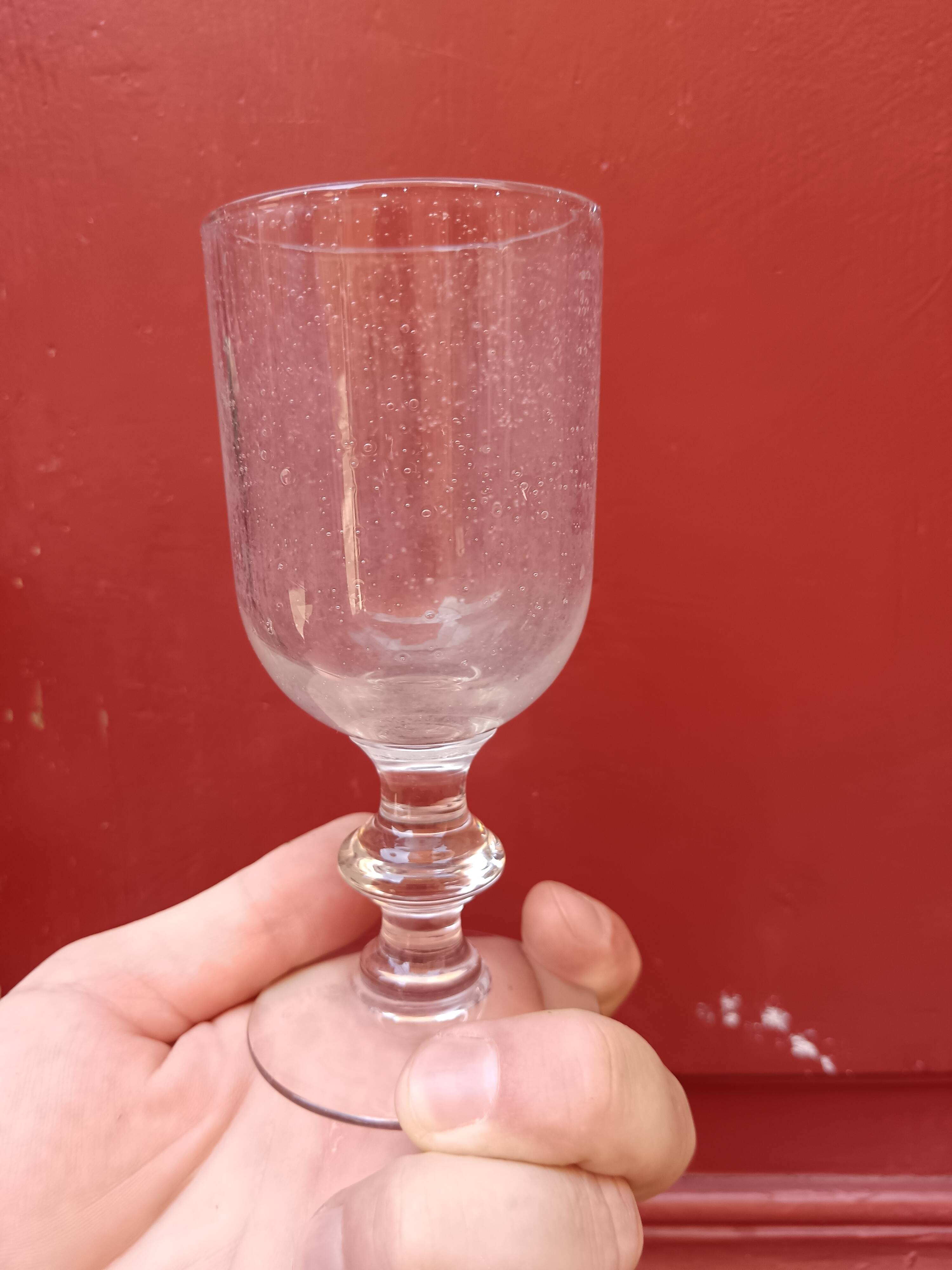 Set of 6 stemmed glasses in Biot style
