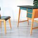 Bureau et sa chaise vert et bois, année 50