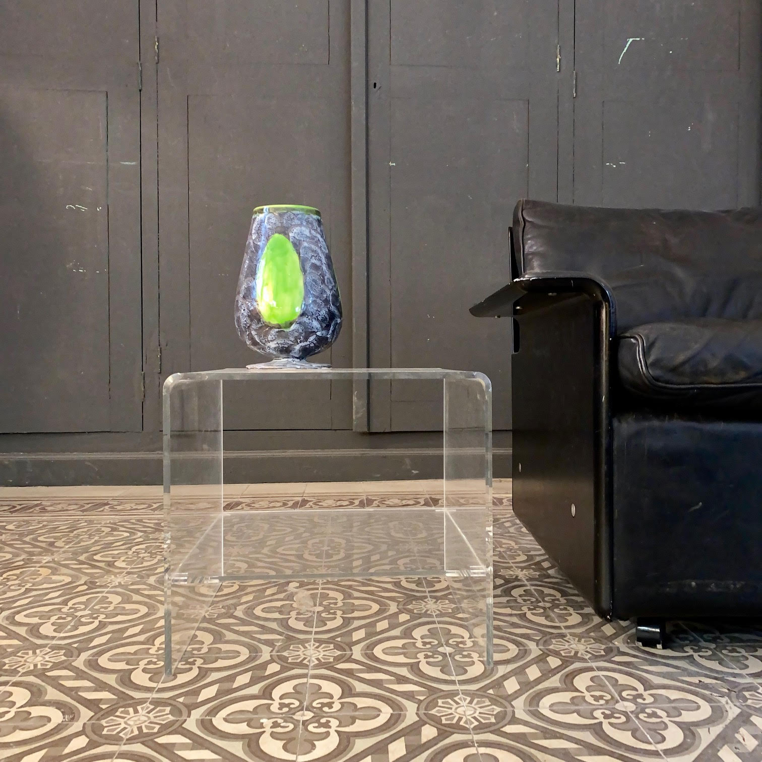 Pair of sofa pieces in plexiglass 1970/1980