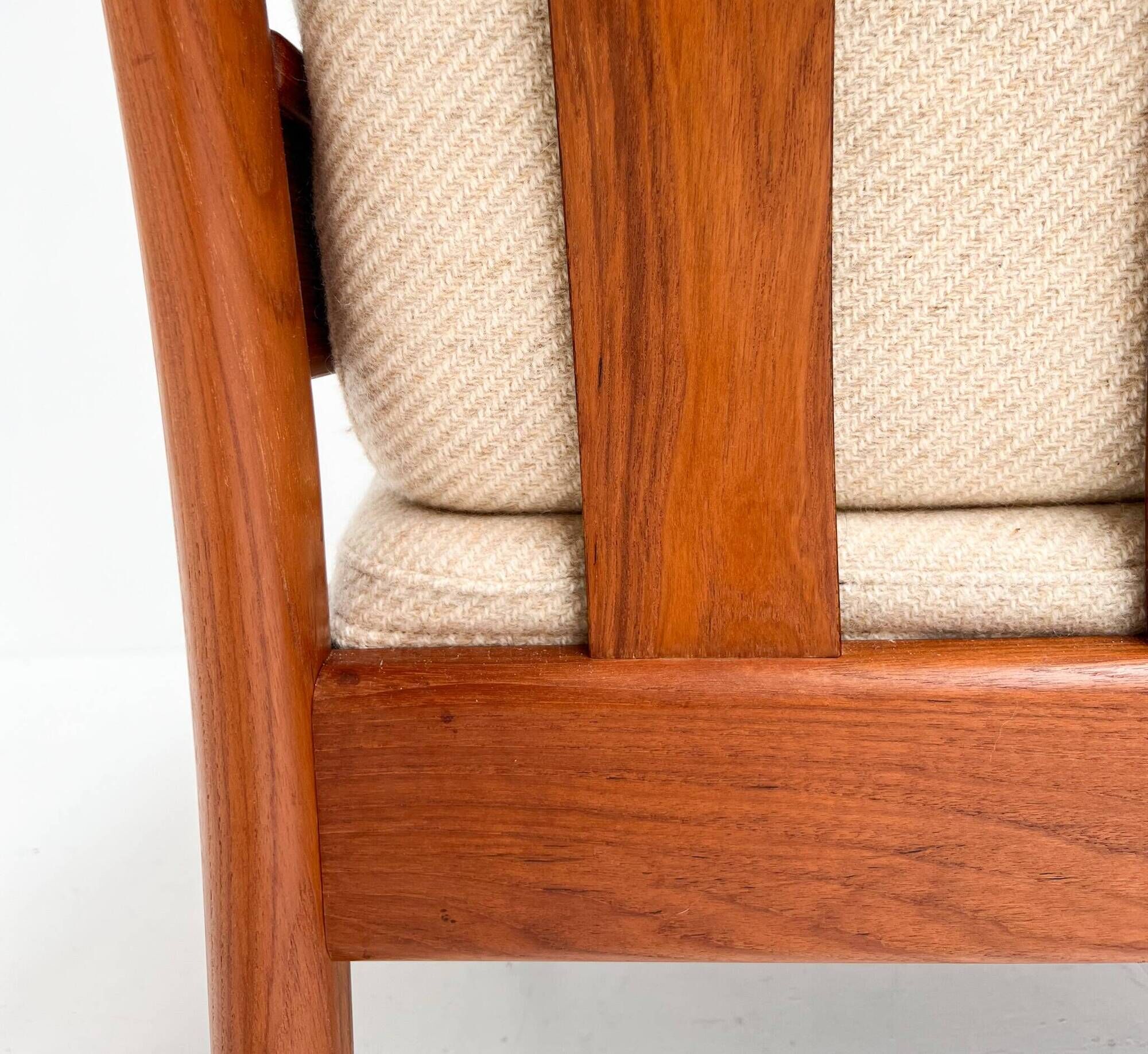 Set of men's and women's armchairs by Dyrlund (2 chairs), 1960s