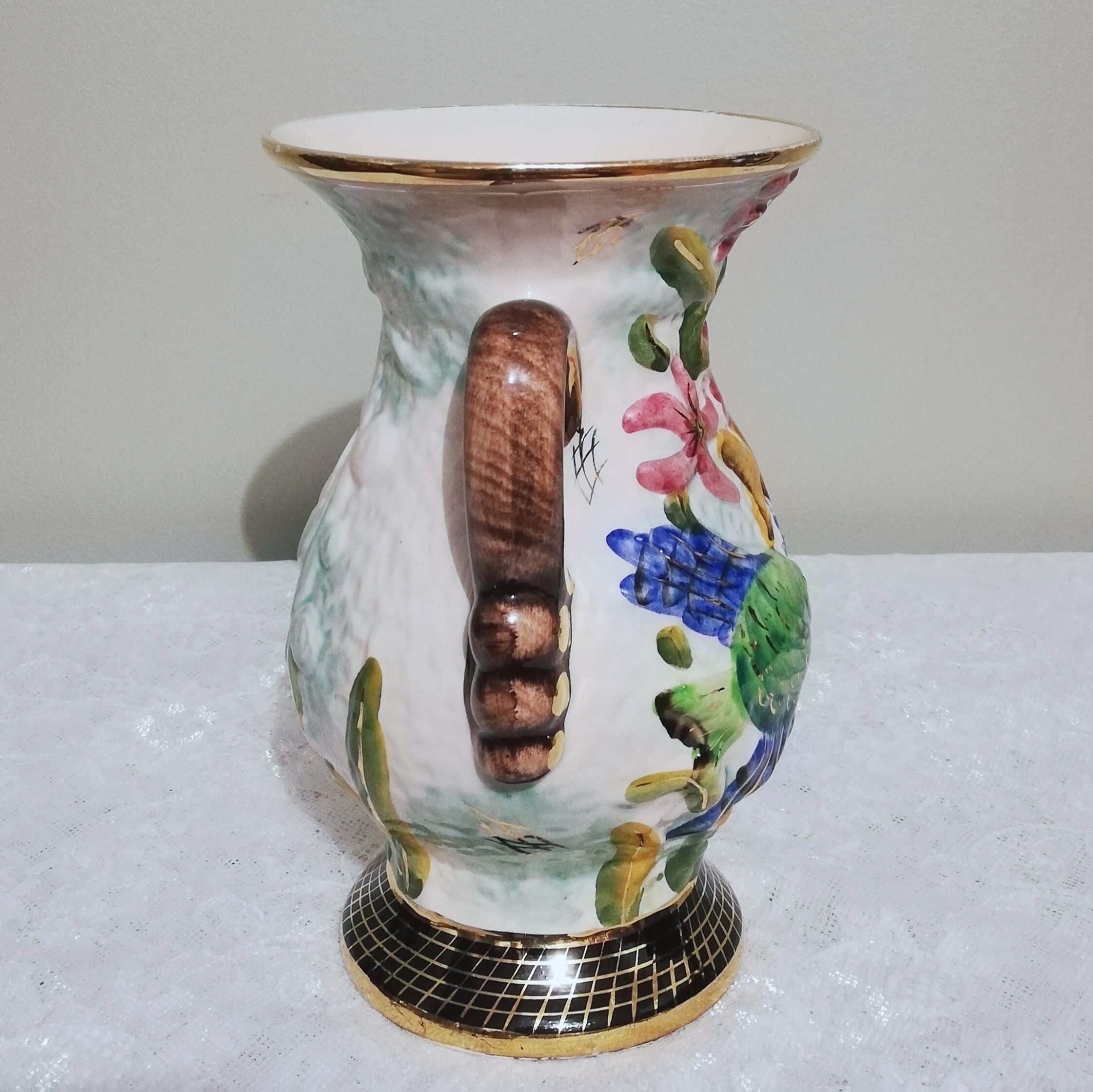 Ceramic vase signed Hubert Bequet