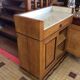 Meuble ancien de salle de bain