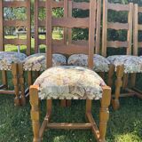 Set of chairs