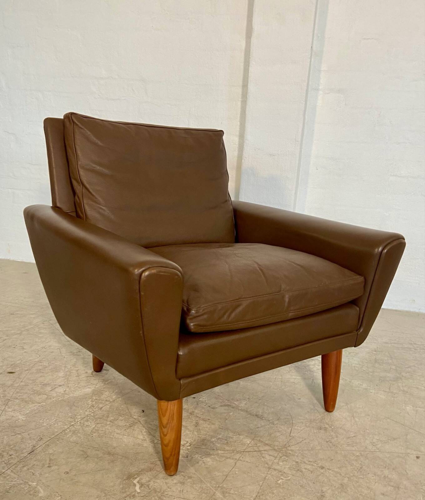 Vintage retro Danish mid-century G. Thams club chair in brown leather 60s