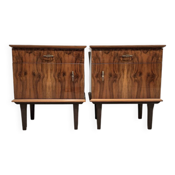 Table de nuit en noyer des années 70