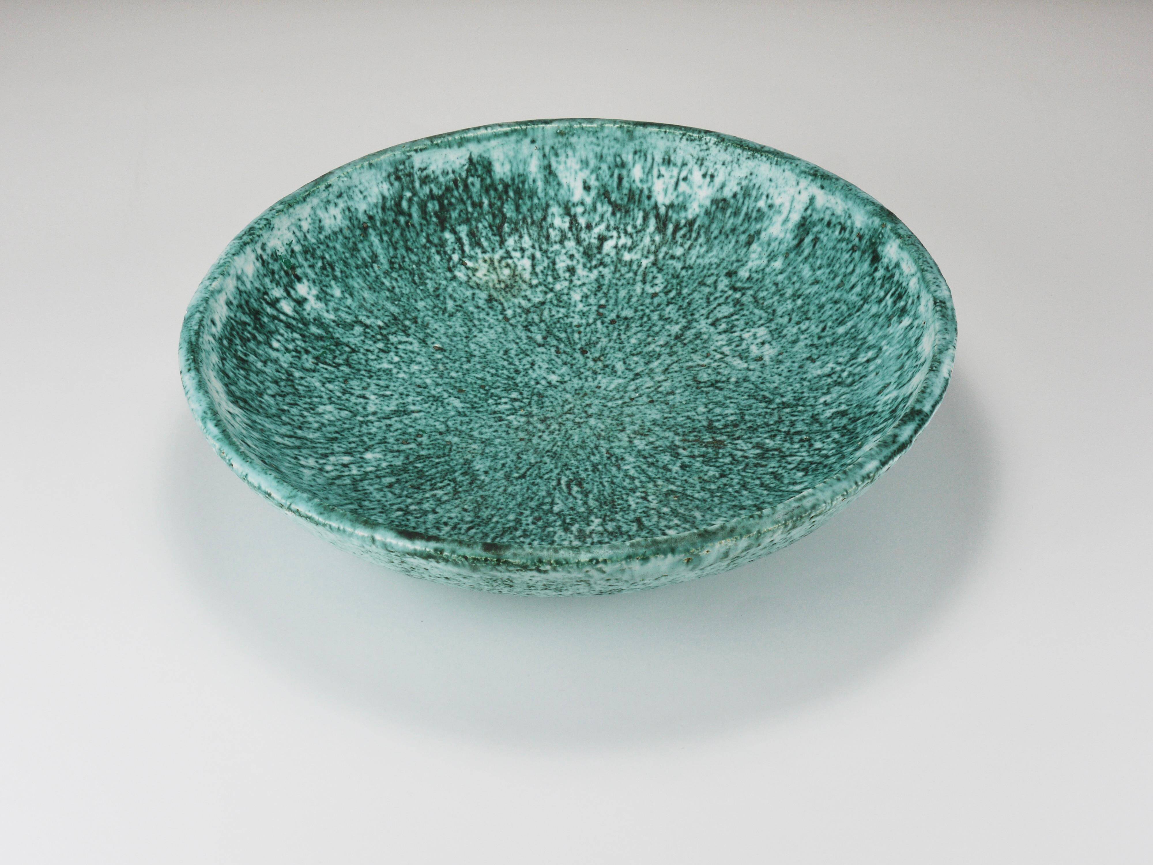 Eva Ruffoni Grand Bol Art Fruitier en Céramique Turquoise, 15 pouces de diamètre, Italie, années 1980