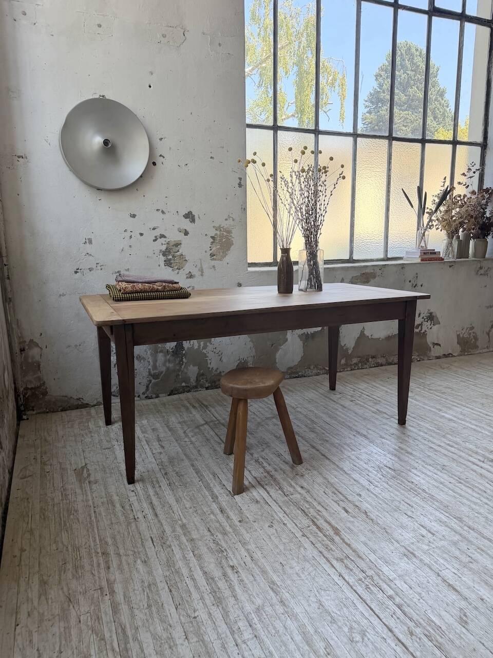 Table de ferme noyer pieds fuseaux 1950