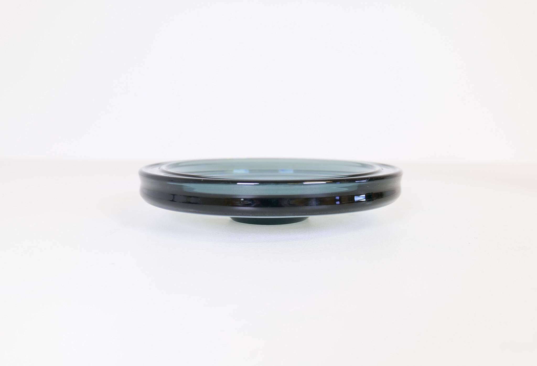 Set of two art glass vessels by Vicke Lindstrand for Kosta, Sweden, mid-century.