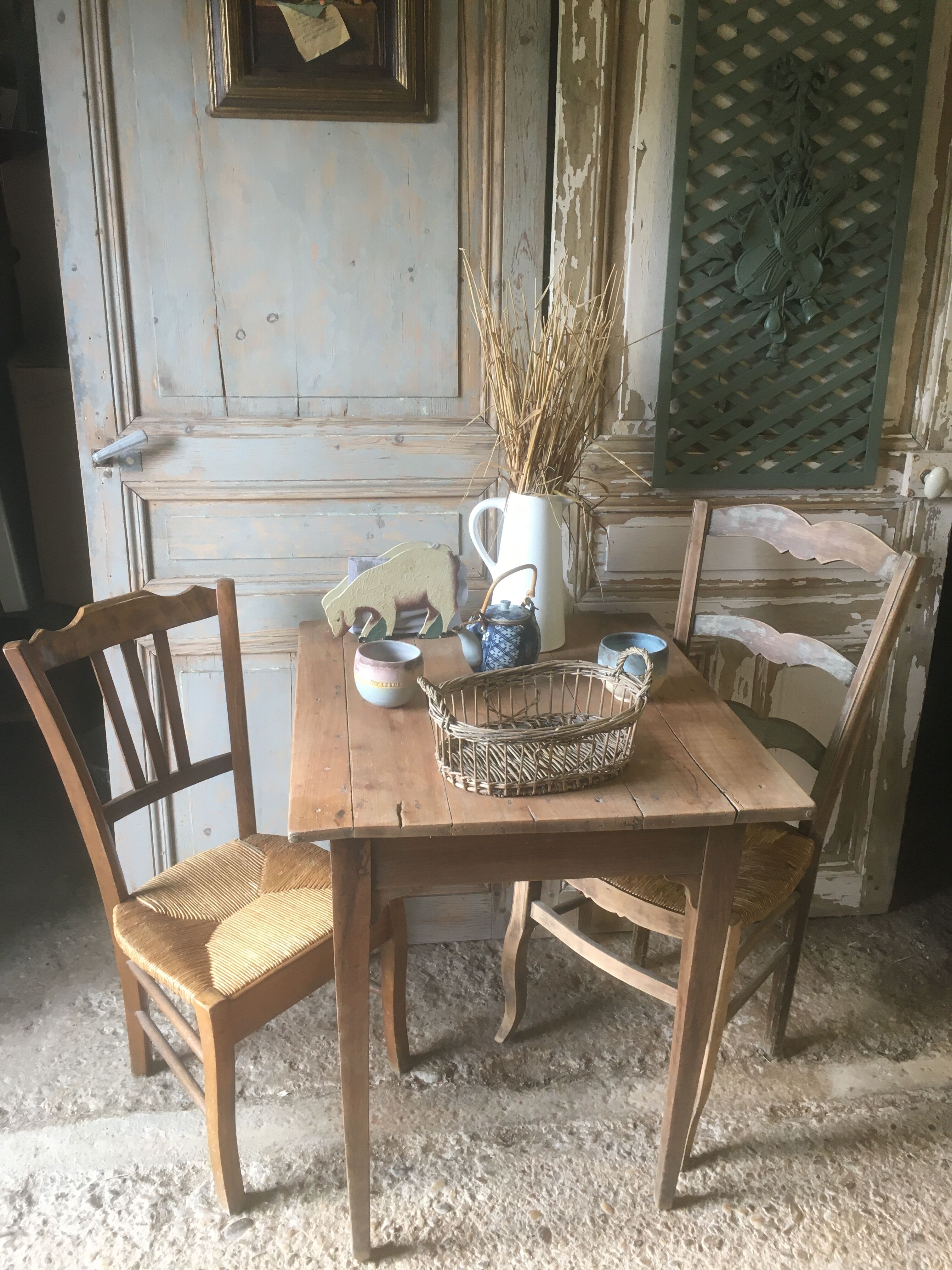 Farmhouse table