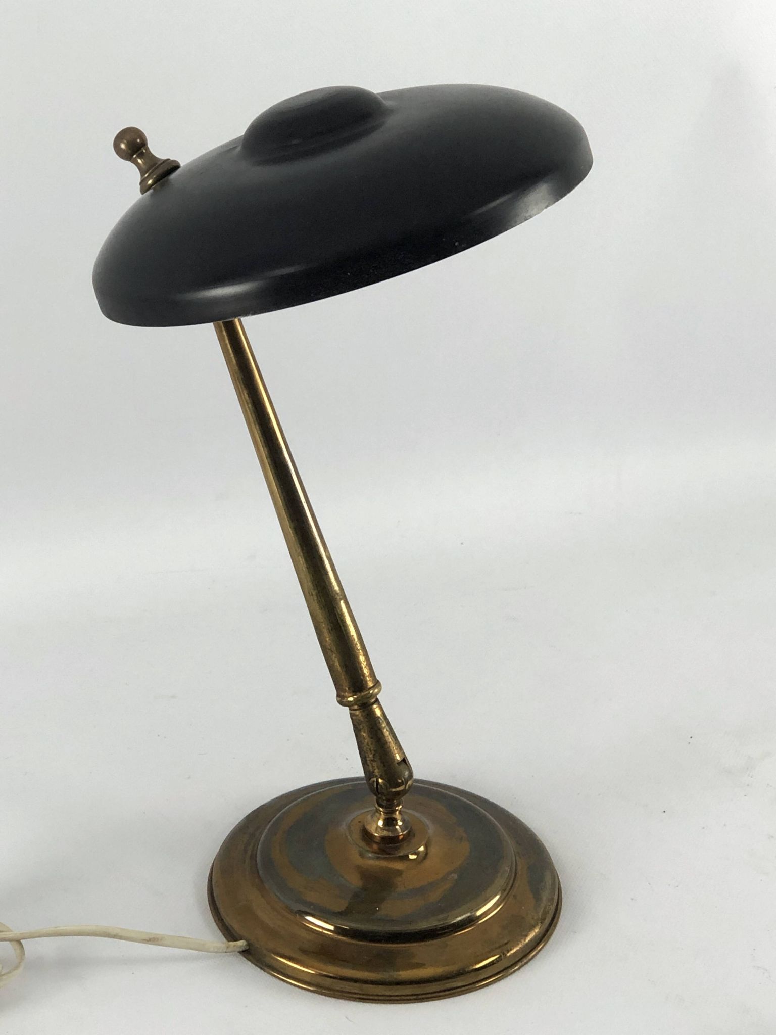Lumi Milano, Mid-century brass and lacquer two joints table lamp