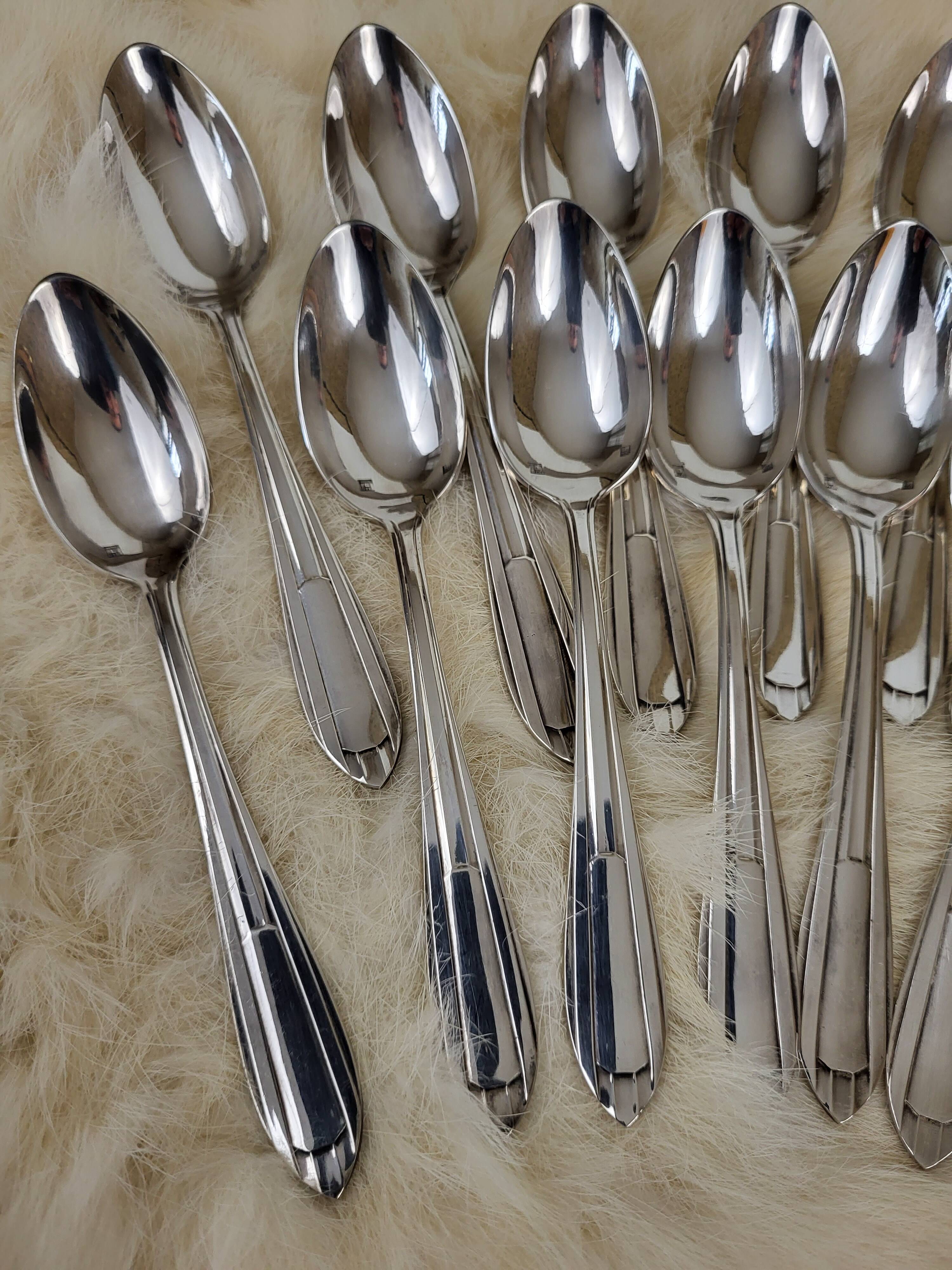12 silver-plated metal teaspoons, Art Deco style