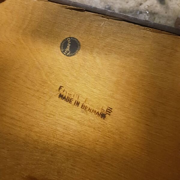 chaise tripode danoise Hans Olsen