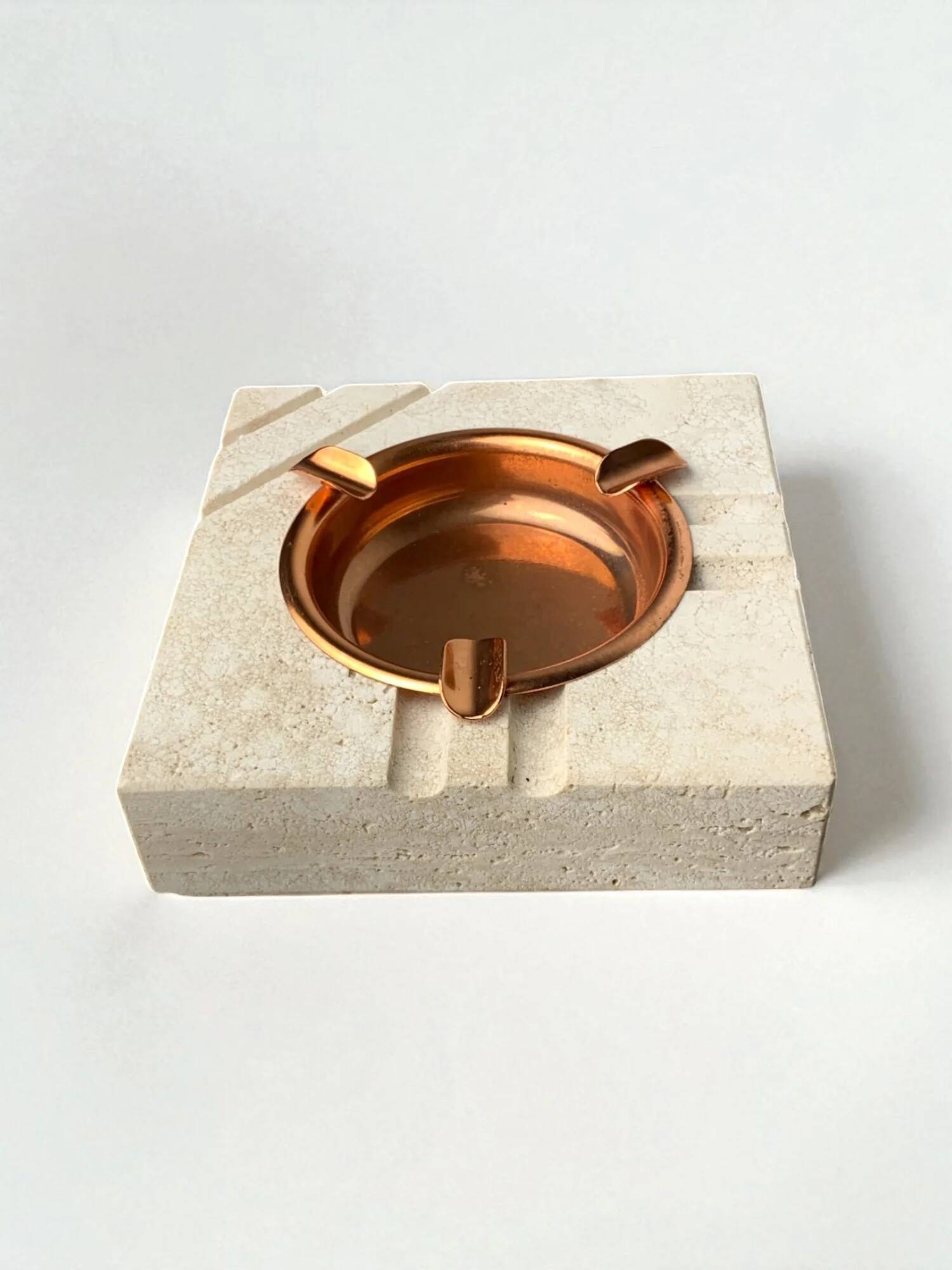Brutalist ashtray by Fratelli Mannelli, travertine, Italy, circa 1970s