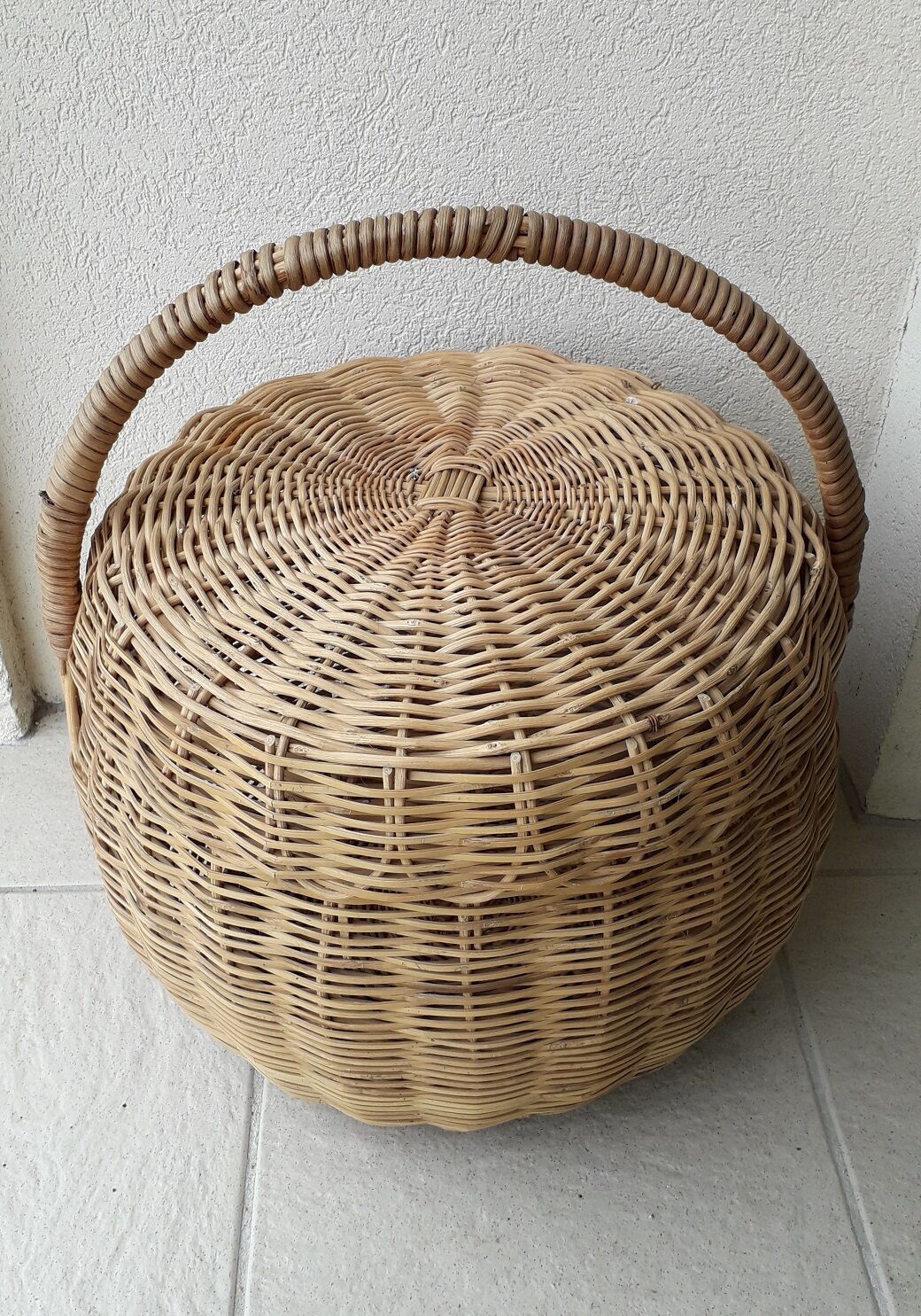 Wicker basket