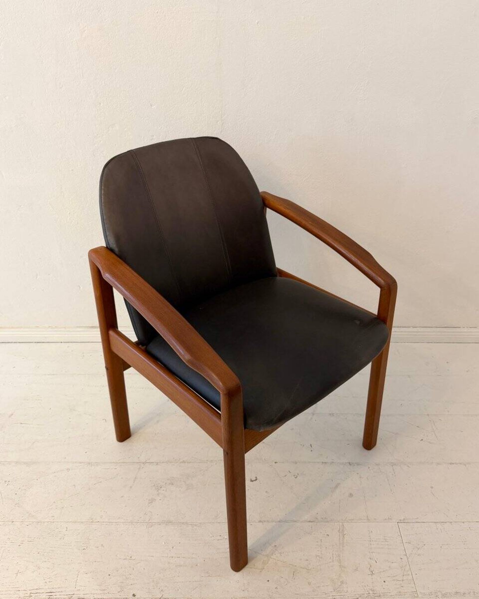 Mid-century modern chair in teak and black leather, Germany, 1960s