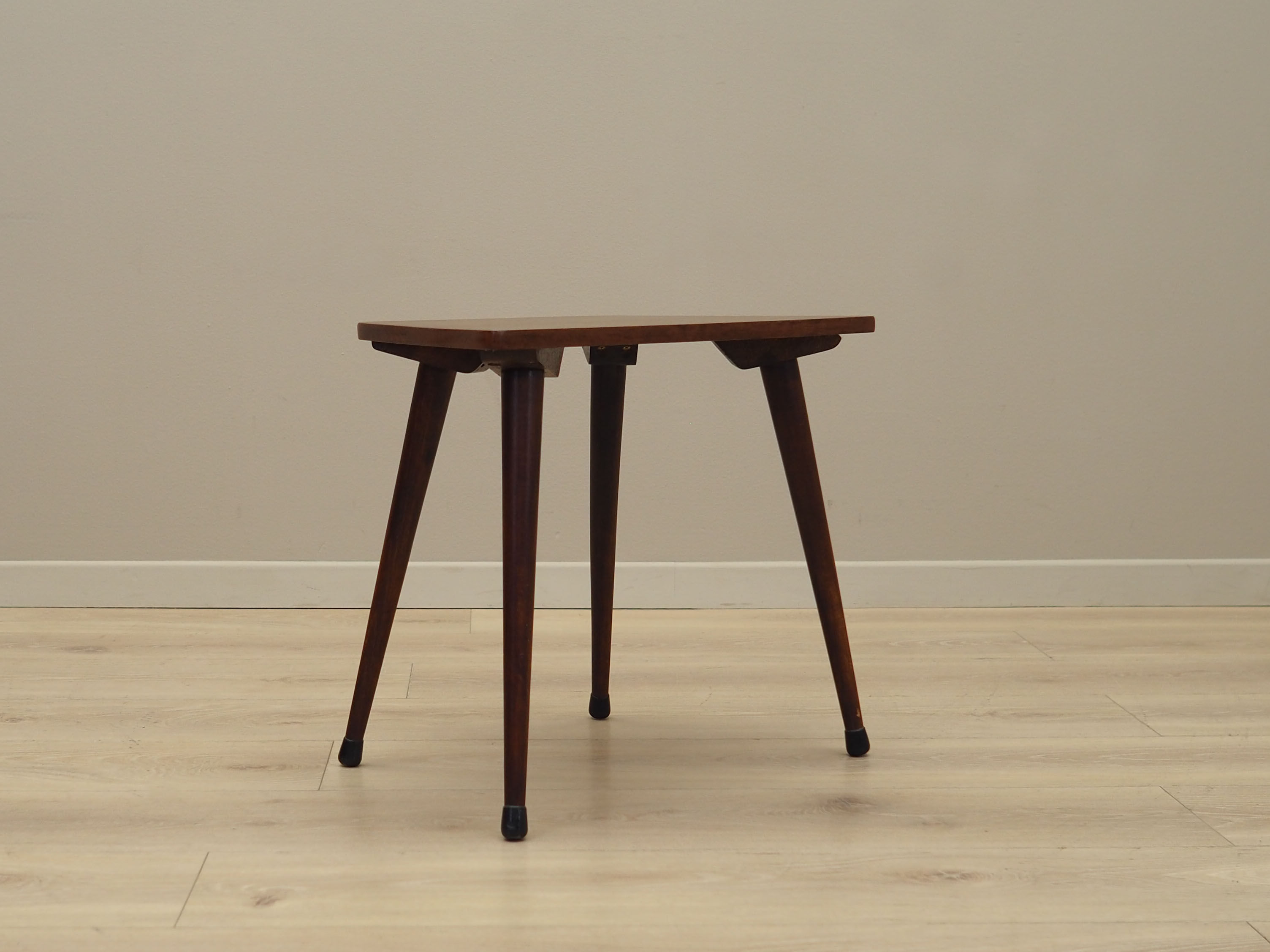 Tabouret en teck, design danois, années 1970, production: Danemark