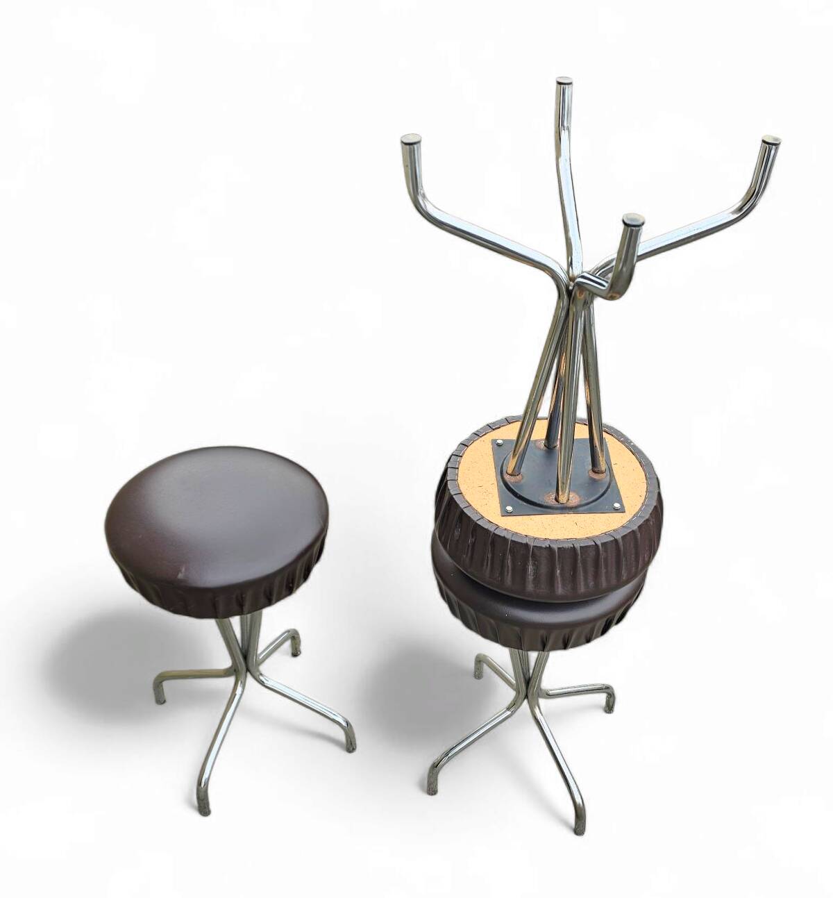 3 x stool / black top / chrome frame / 1970s  / Height 53 Depth 40 cm
