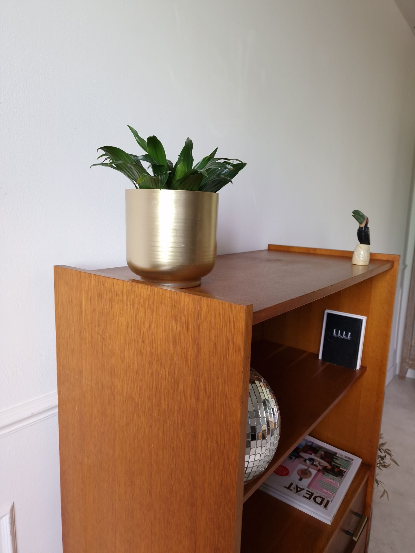 Vintage shelf