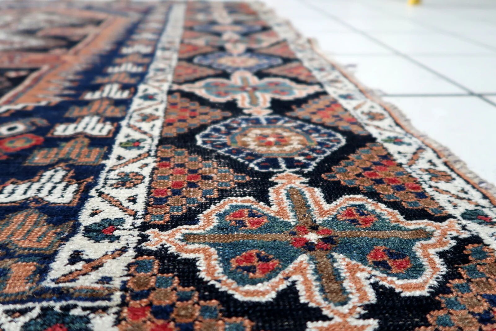 Antique Persian Afshar rug 115cm x 142cm 1920s - 1C1237