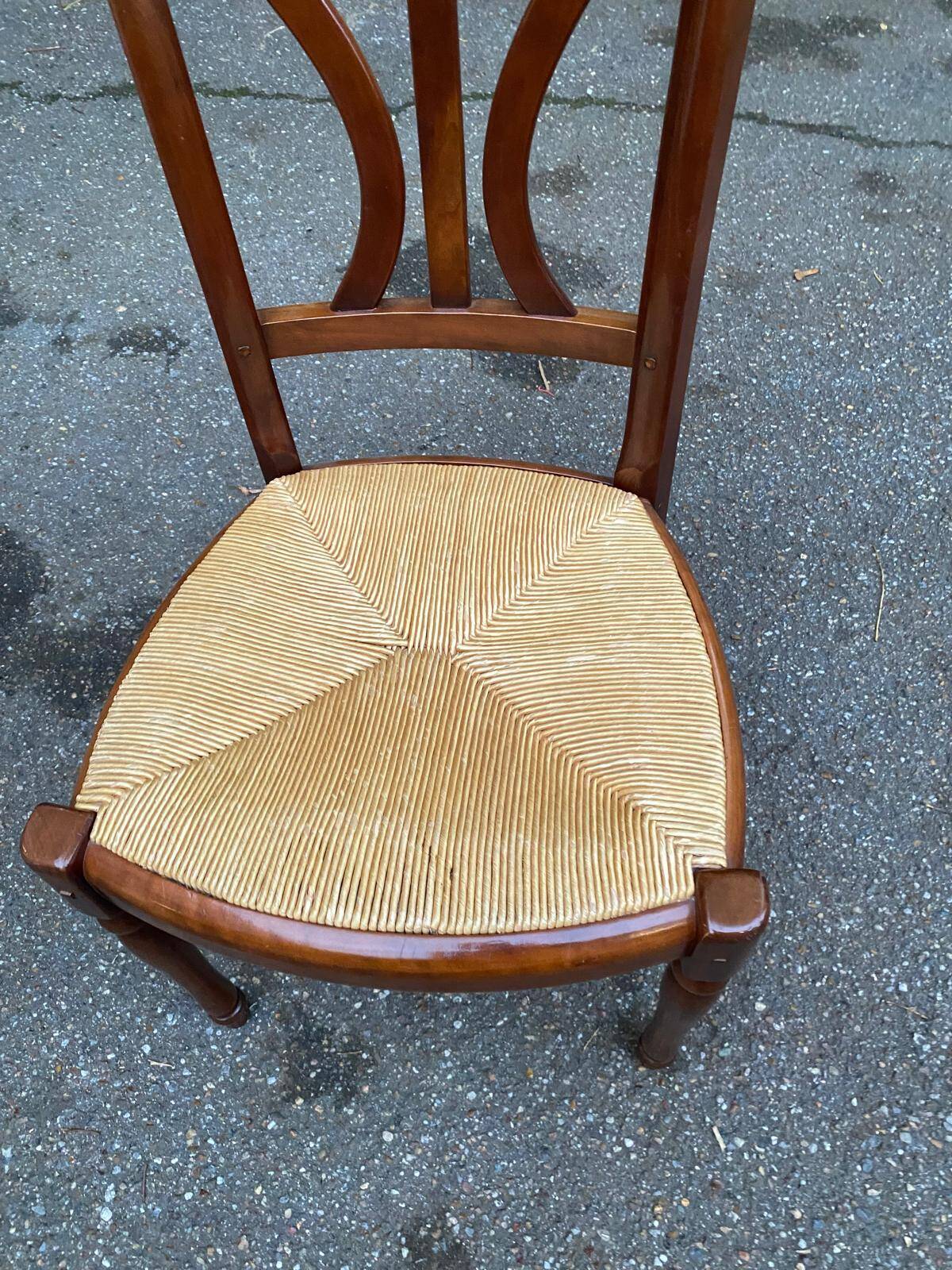Louis XVI style chair in solid oak and straw.