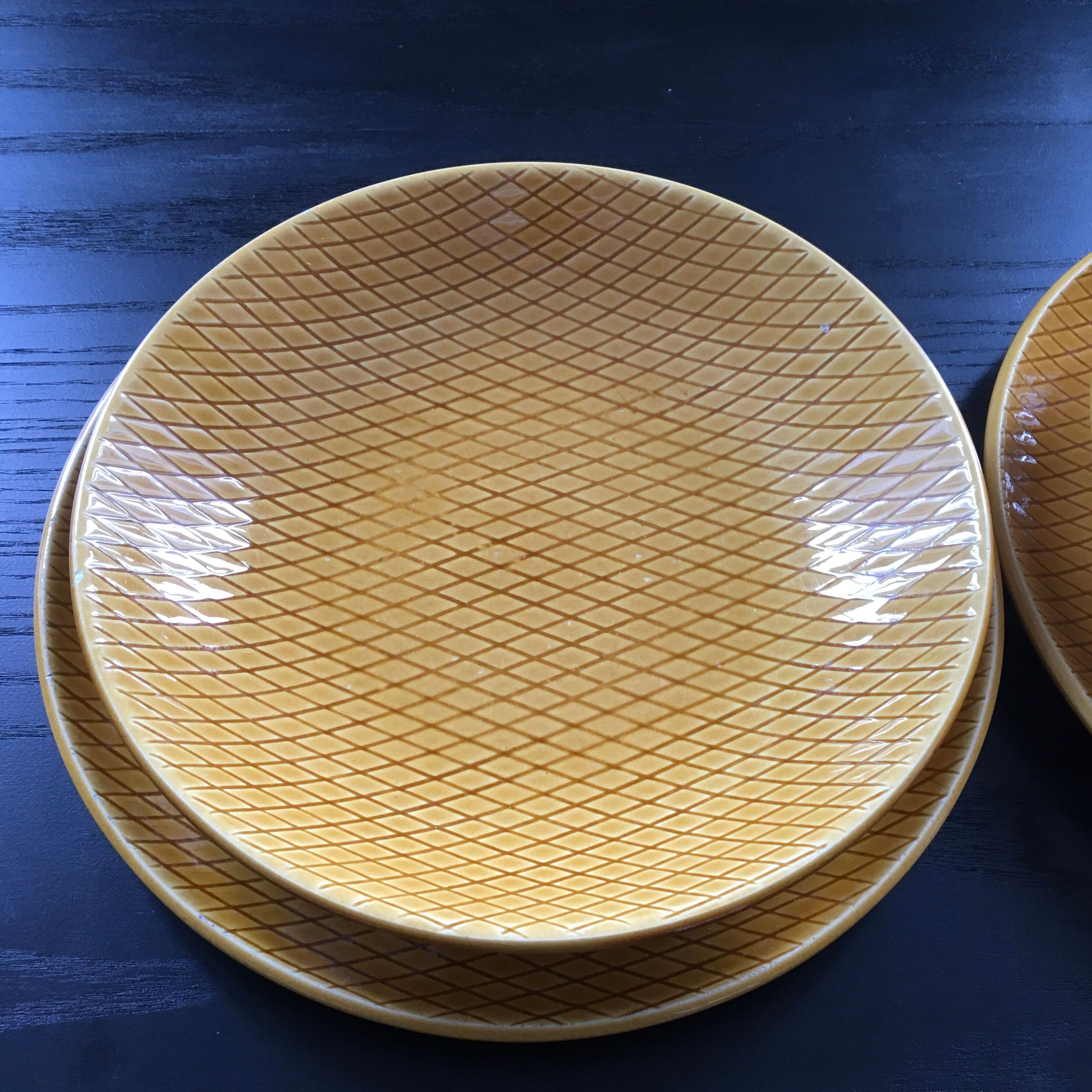 Lot of 4 honey plates