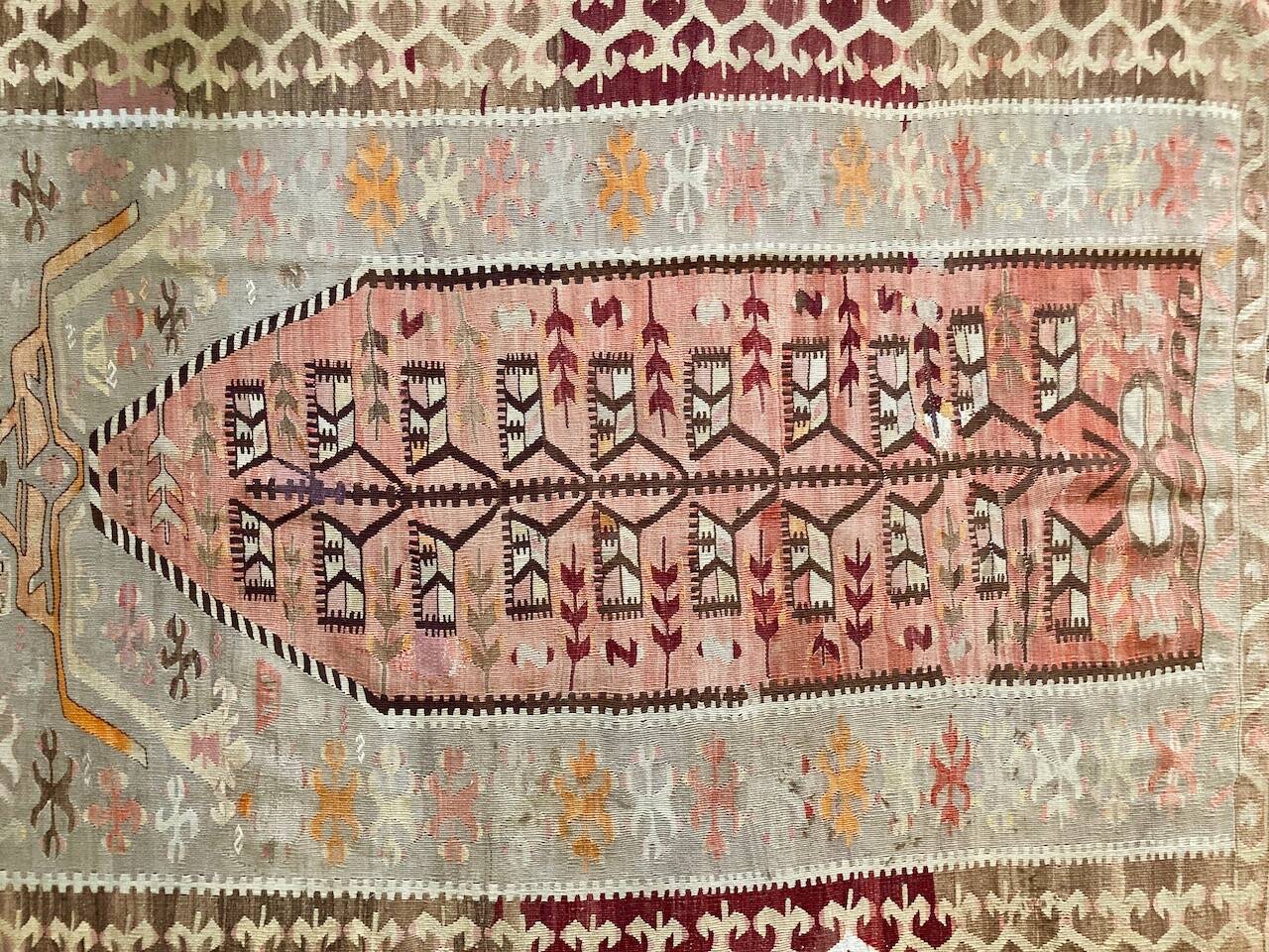 Tapis kilim traditionnel