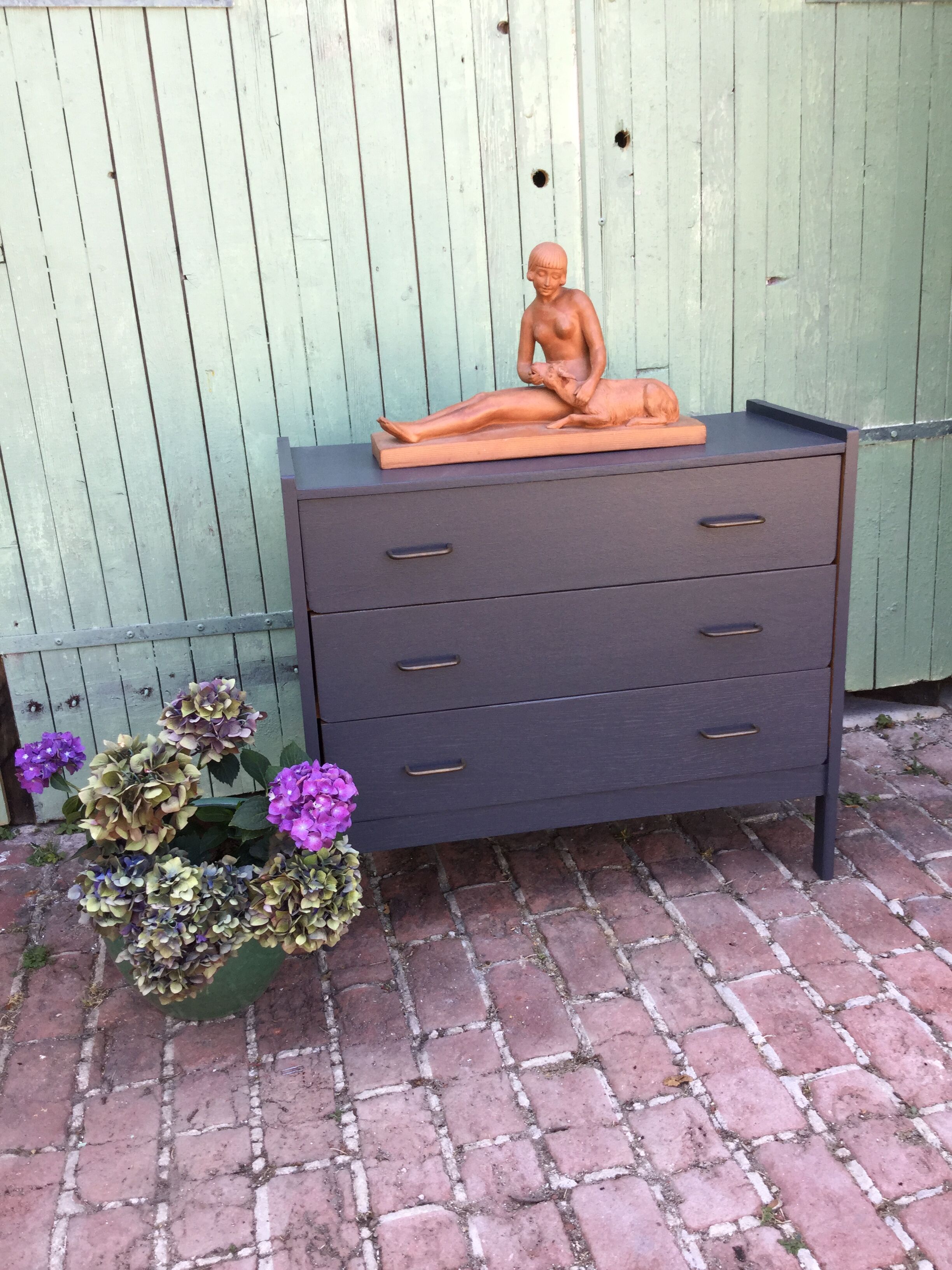 Commode vintage gris orage
