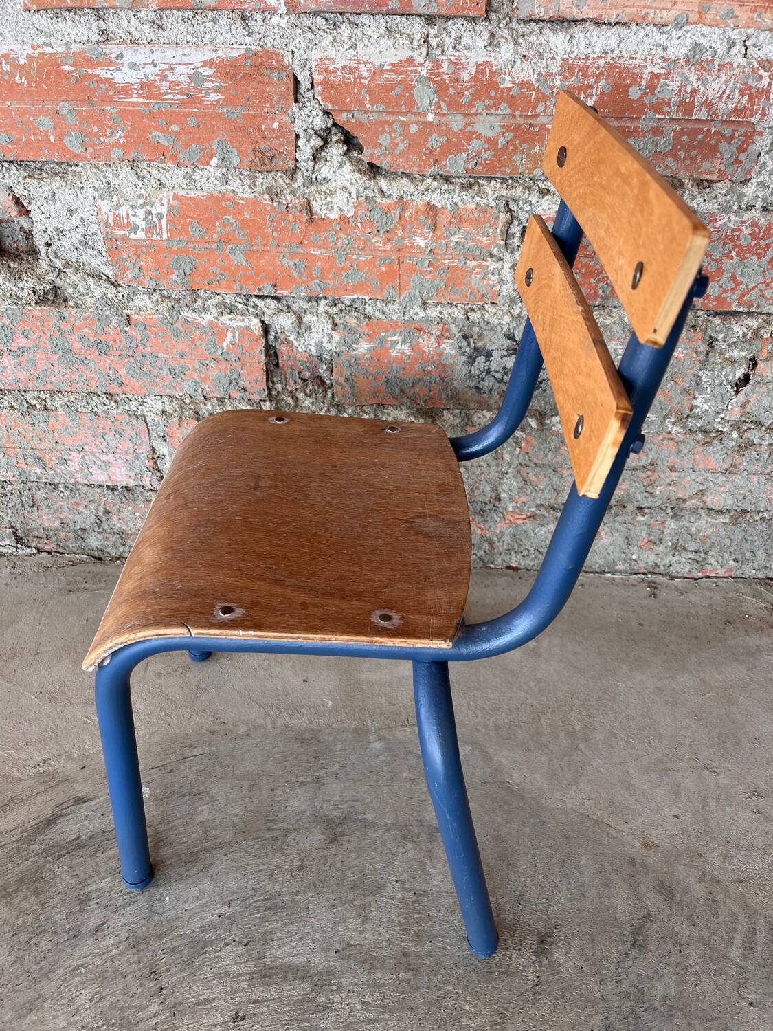 Child's desk