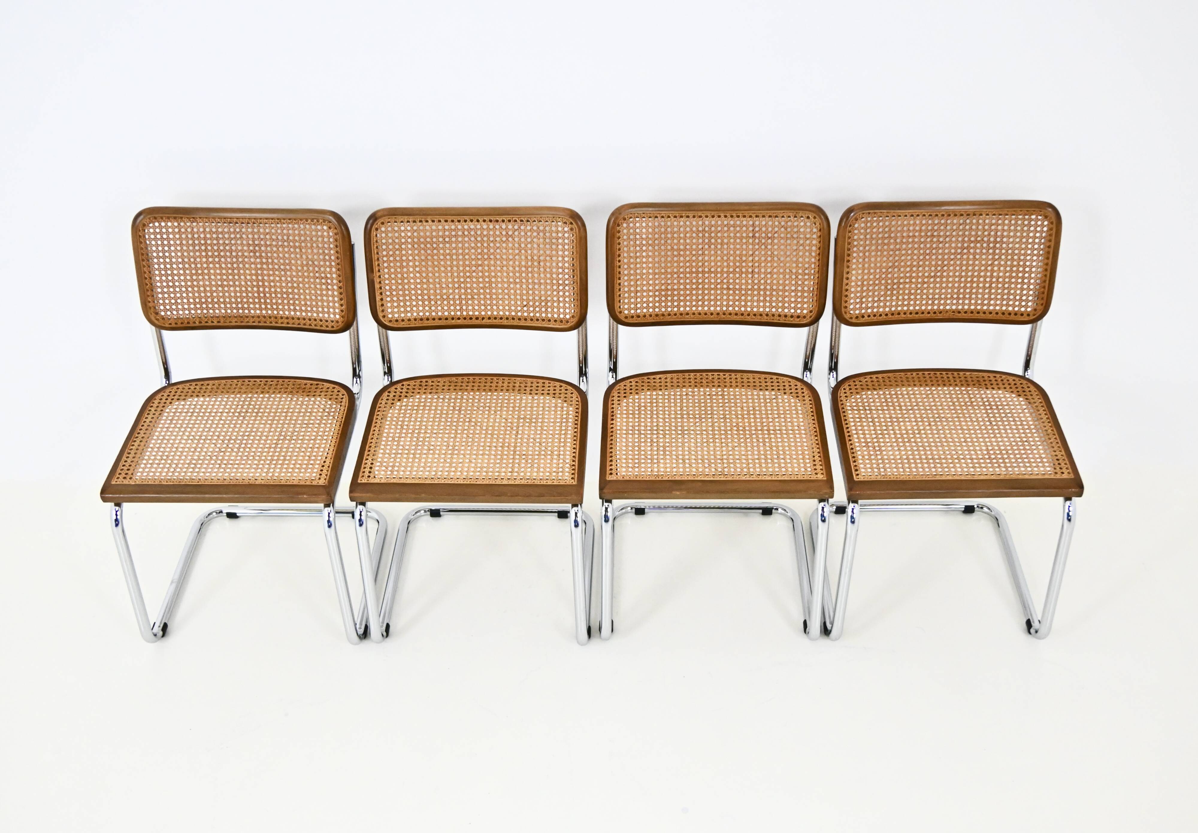 Ensemble de 4 chaises de salle à manger Style B32 de Marcel Breuer