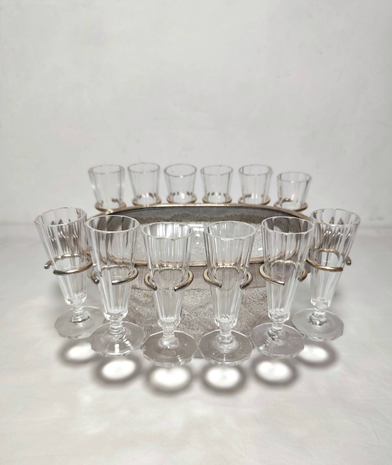 Seau à glace en verre avec douze coupes. Espagne, années 1950.