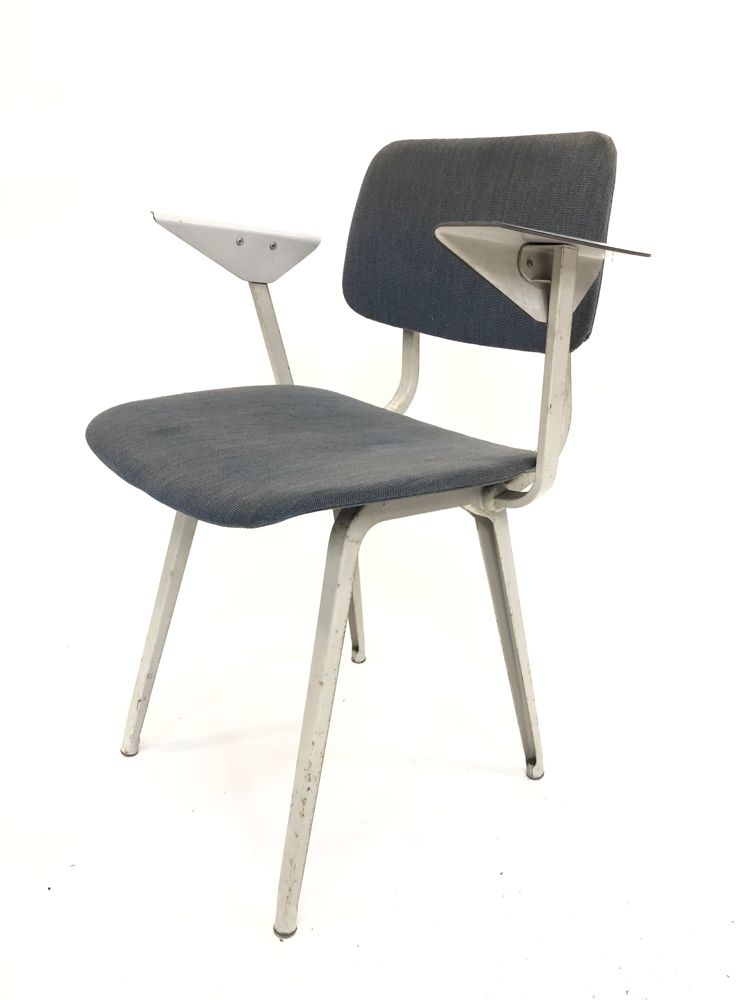 Circle Friso Kramer Revolt Ahrend vintage chair with designer armrests