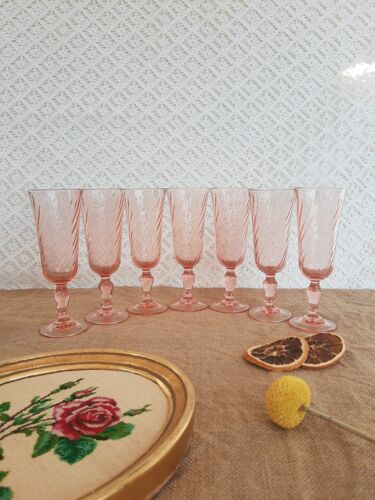 Lot de 7 coupes flutes à champagne rose rosaline vintage