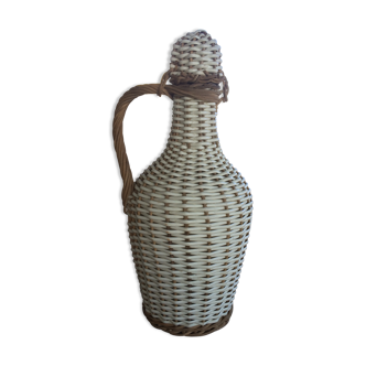 Demijohn in wicker and white scoubidou