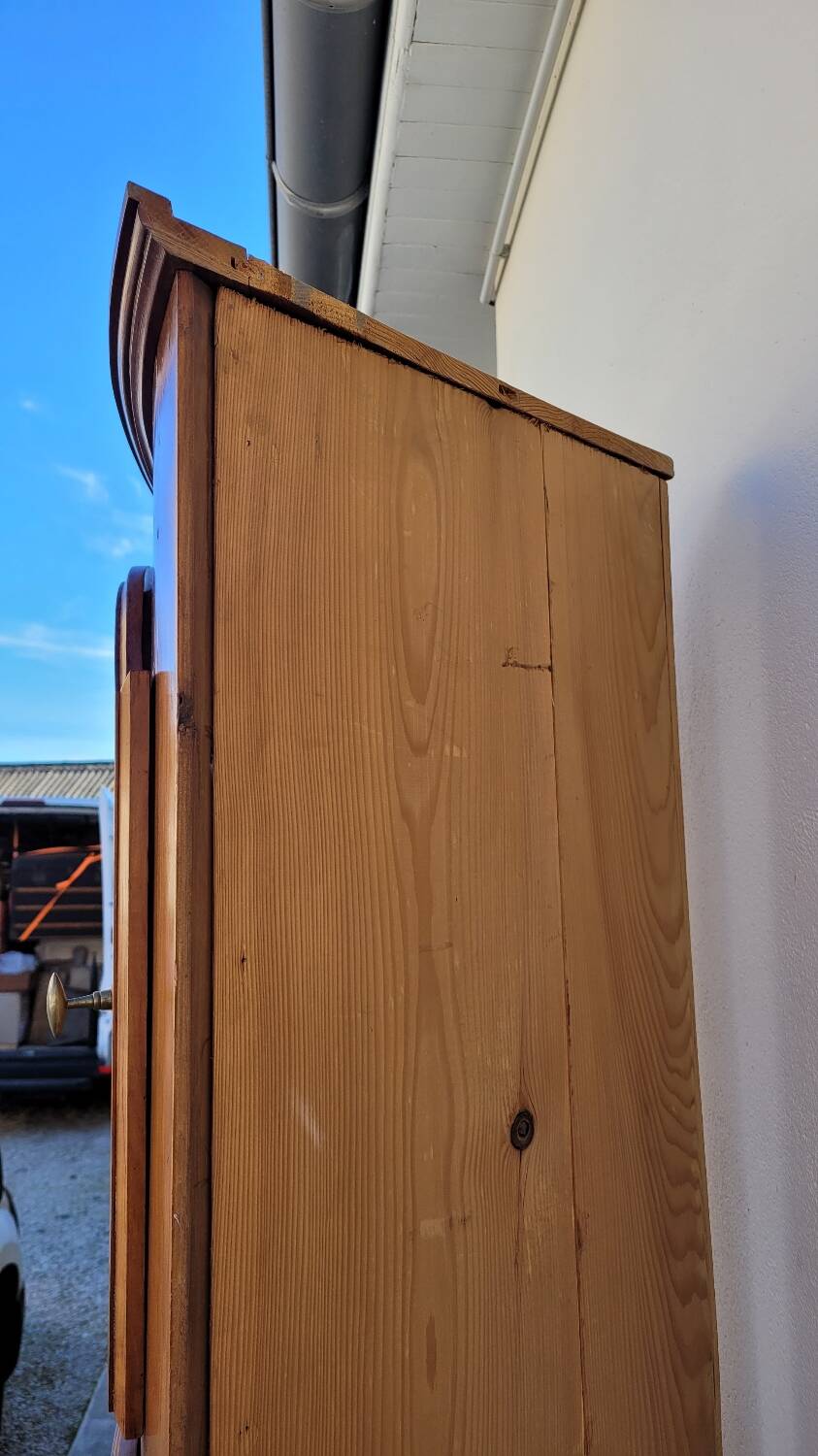 Corner glazed corner cabinet in old cherry wood 1900s
