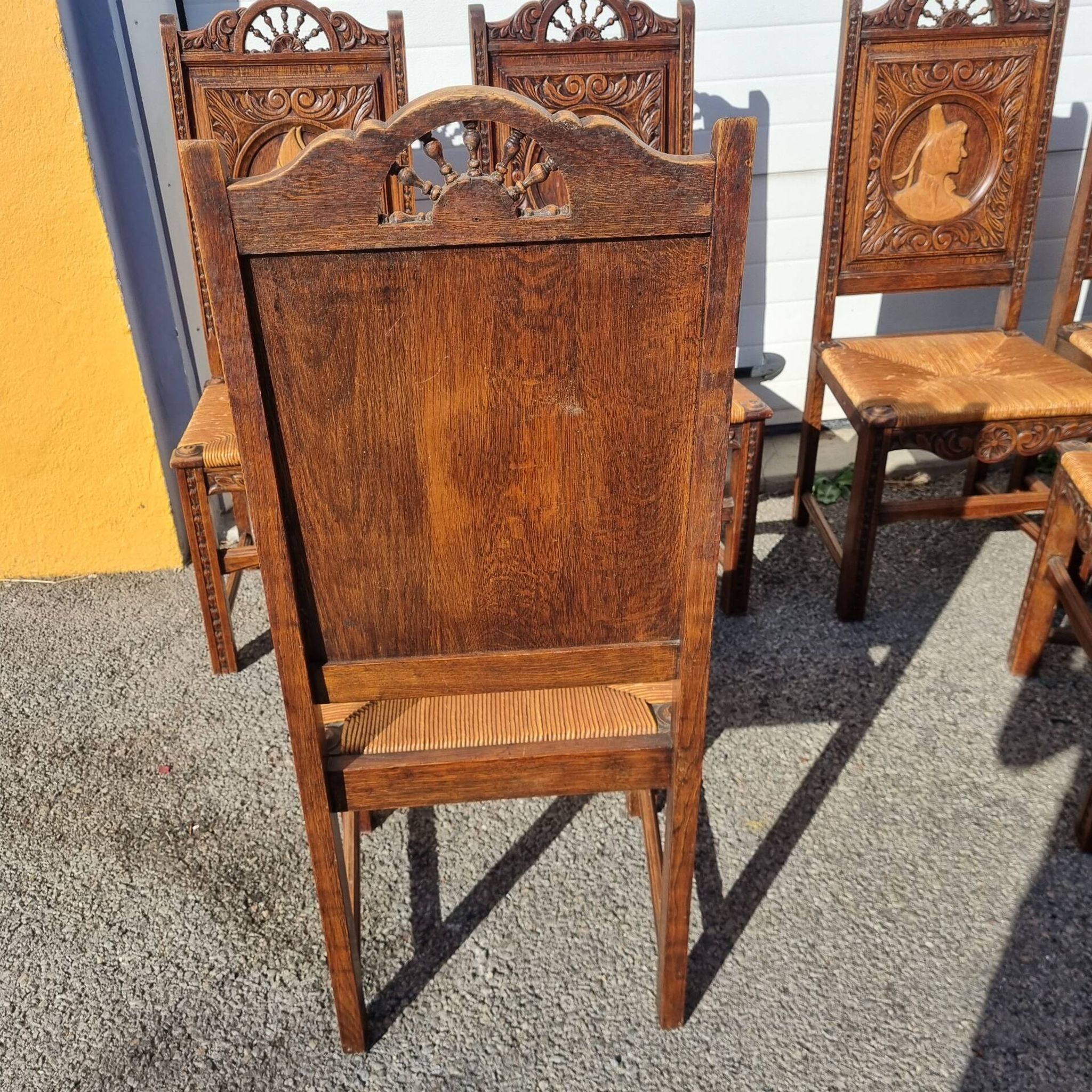 6 chaises bretonne Poulgozic en bois sculpté