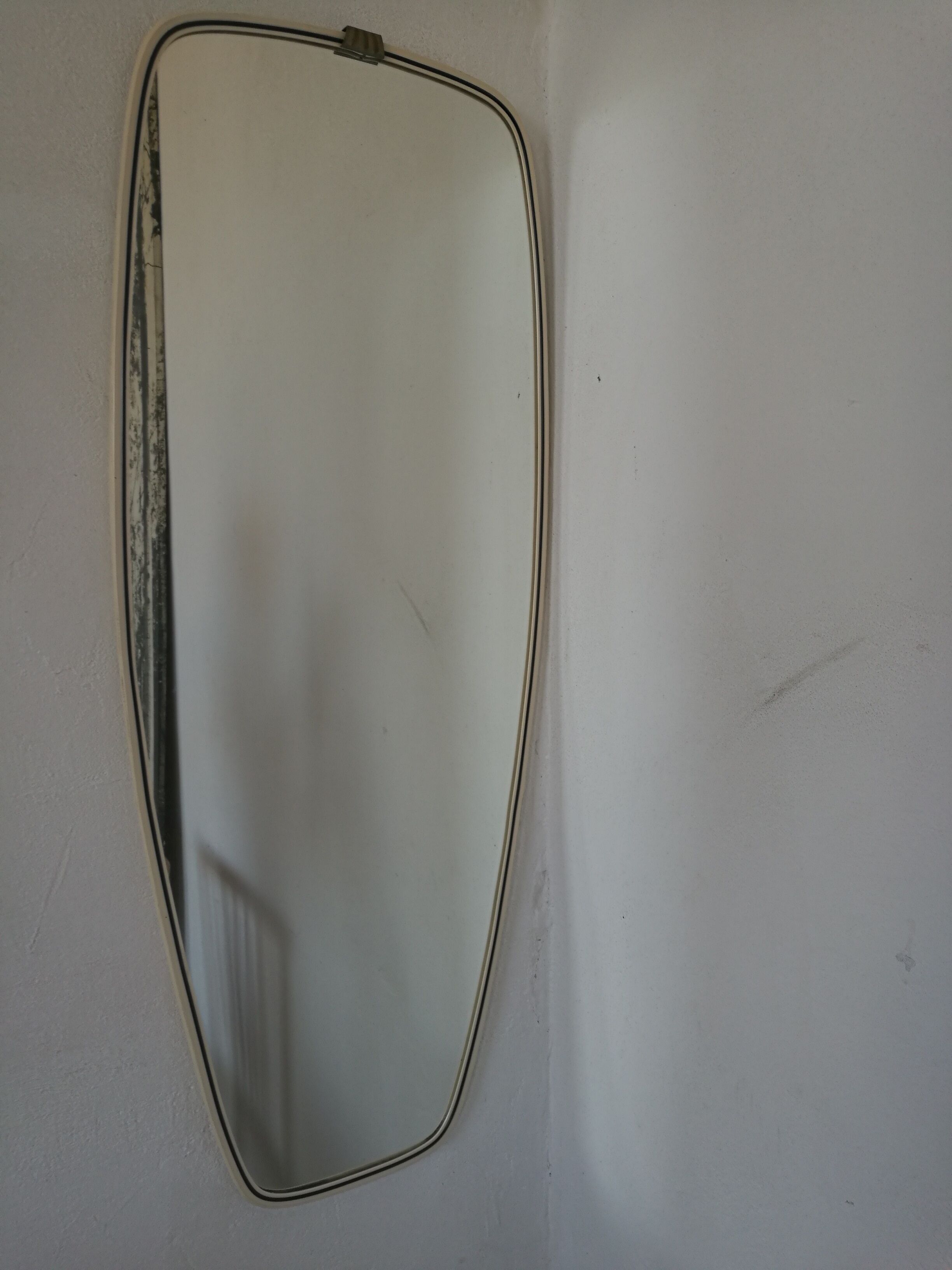 Vintage mirror free form