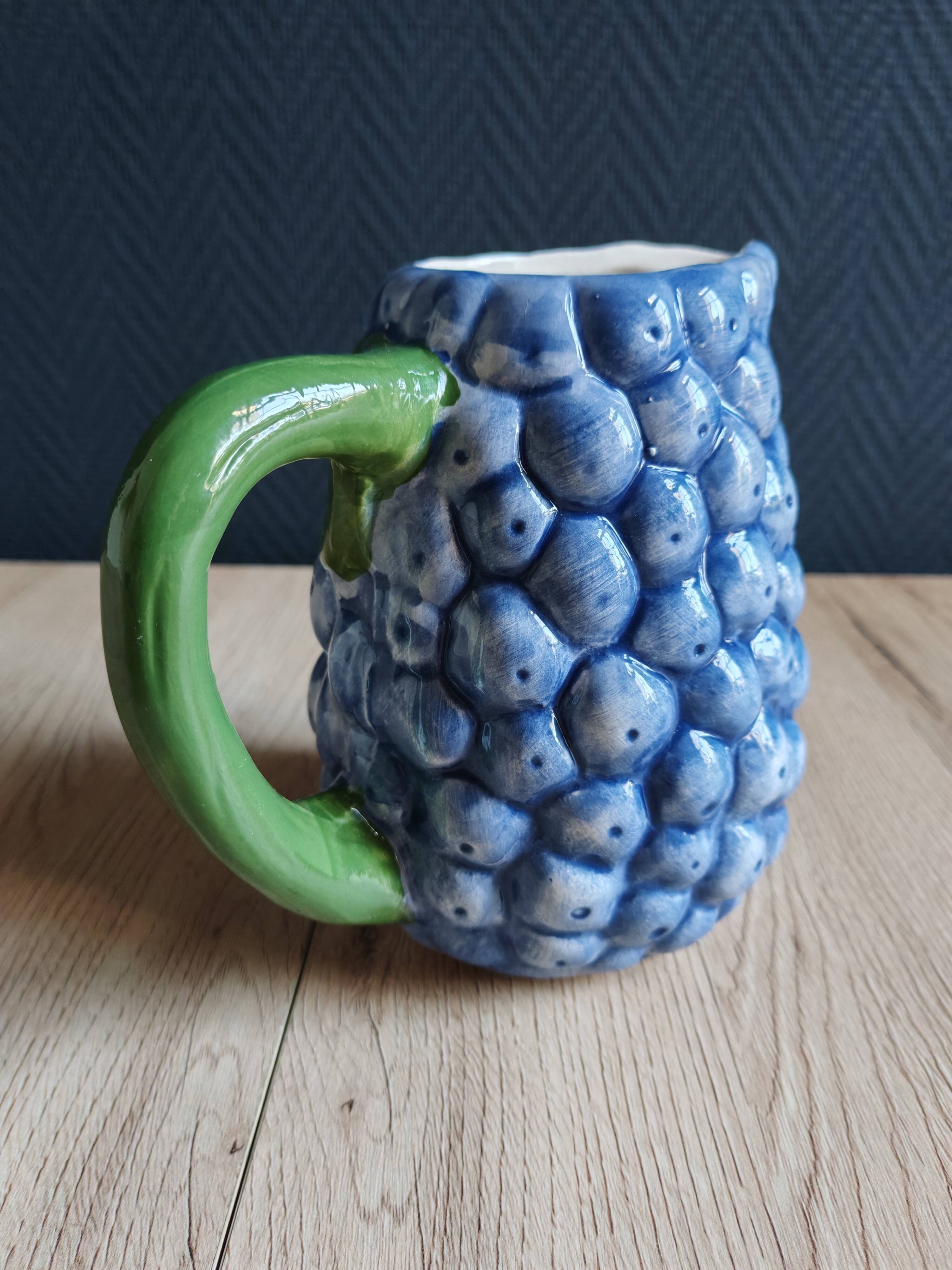 Pichet Barbotine Myrtilles Vintage, Pot à Eau Céramique Relief