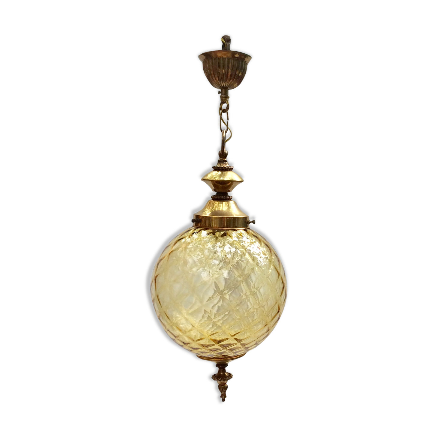 Amber glass suspension with brass